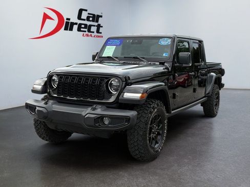 Used 2024 Jeep Gladiator Sport AWD/4WD image 1