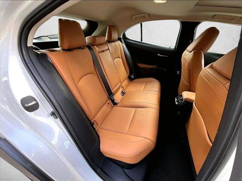 Used 2020 Lexus UX 250h w/ Premium Package AWD/4WD image 29