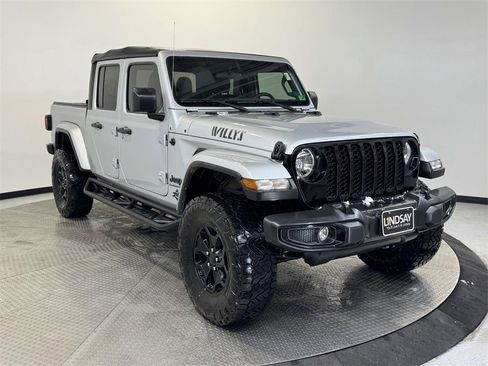 Used 2022 Jeep Gladiator Sport image 1