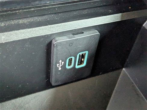 Used 2024 Ford F250 Lariat w/ Lariat Ultimate Package image 22