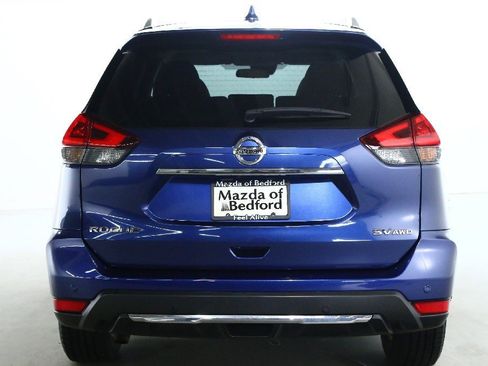 Used 2020 Nissan Rogue SV image 42