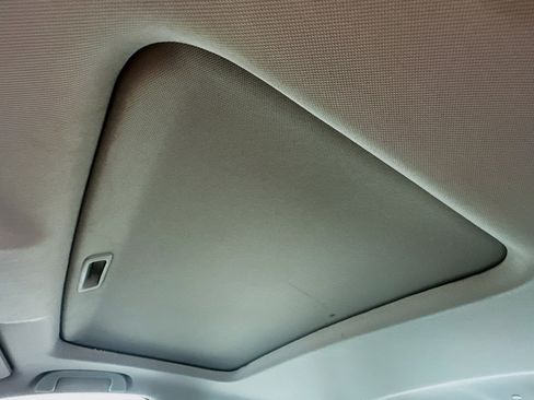 Used 2019 Honda Accord EX image 25