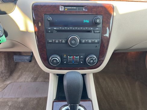 Used 2011 Chevrolet Impala LT w/ Luxury Edition Package image 15