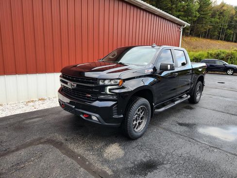 Used 2022 Chevrolet Silverado 1500 LT Trail Boss w/ Convenience Package II image 2