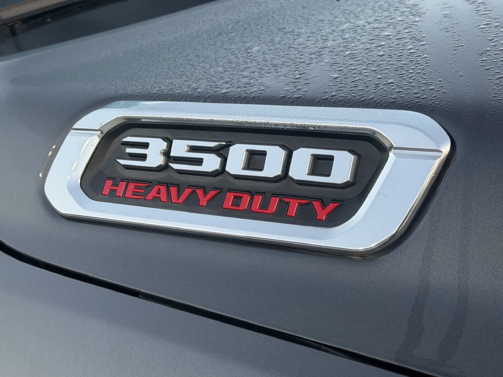 Used 2022 RAM 3500 Laramie AWD/4WD image 2