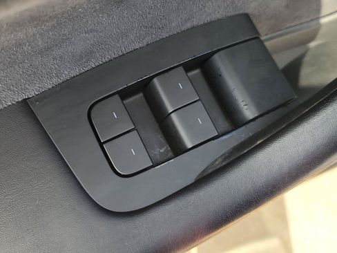 Used 2023 Tesla Model 3 Standard Range RWD image 23