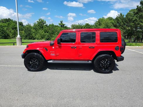Used 2021 Jeep Wrangler Unlimited Sahara w/ Cold Weather Group AWD/4WD image 2