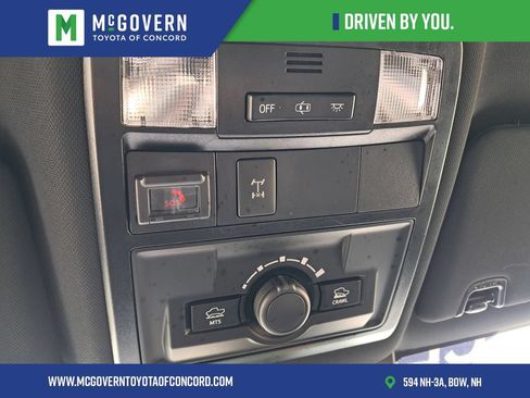 Used 2021 Toyota Tacoma TRD Off-Road w/ Technology Package AWD/4WD image 29