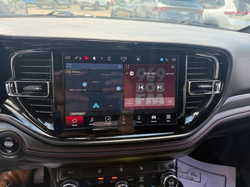 Used 2025 Dodge Durango GT AWD/4WD image 19