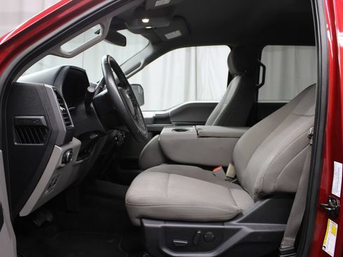 Used 2019 Ford F150 XLT w/ Equipment Group 302A Luxury AWD/4WD image 15