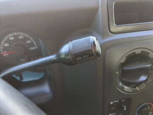 Used 2010 Ford E-350 and Econoline 350 XL image 12