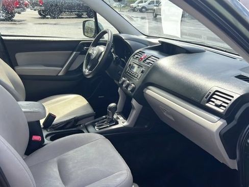 Used 2015 Subaru Forester 2.5i Touring AWD/4WD image 5
