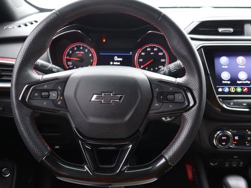 Used 2023 Chevrolet TrailBlazer RS w/ Sun and Liftgate Package image 5