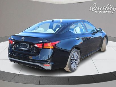 Used 2023 Nissan Altima 2.5 SV