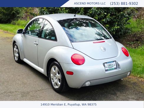 Used 2002 Volkswagen Beetle GLS FWD image 3