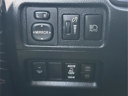 Used 2020 Toyota 4Runner SR5 AWD/4WD image 30