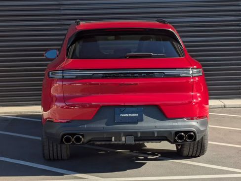 Certified 2026 Porsche Cayenne AWD/4WD image 6