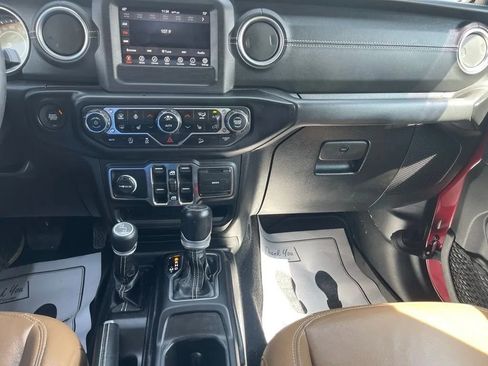 Used 2021 Jeep Wrangler Unlimited Sahara w/ LED Lighting Group AWD/4WD image 32