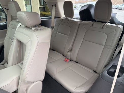 Used 2023 Lincoln Aviator Reserve w/ Equipment Group 201A image 45