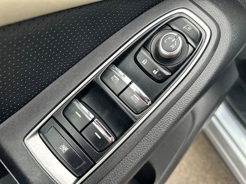 Used 2022 Subaru Ascent Touring AWD/4WD image 19