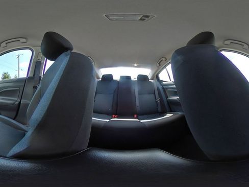 Used 2025 Nissan Versa SV FWD image 39