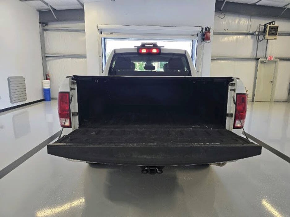 Used 2022 RAM 1500 Tradesman w/ Chrome Appearance Group AWD/4WD image 9