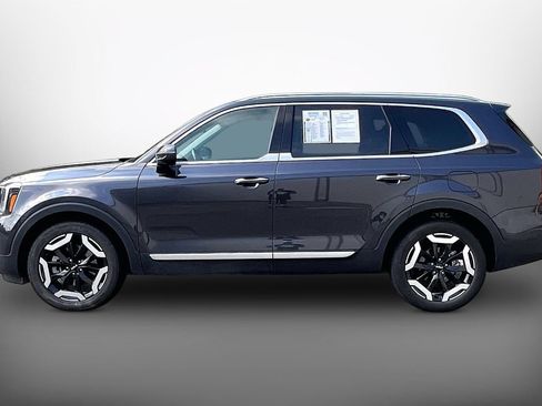 Used 2025 Kia Telluride S FWD image 5