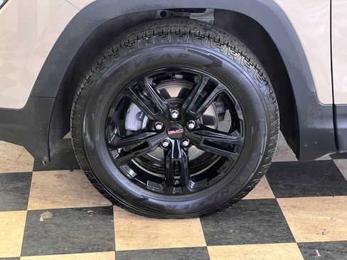 Used 2022 GMC Terrain AT4 image 46