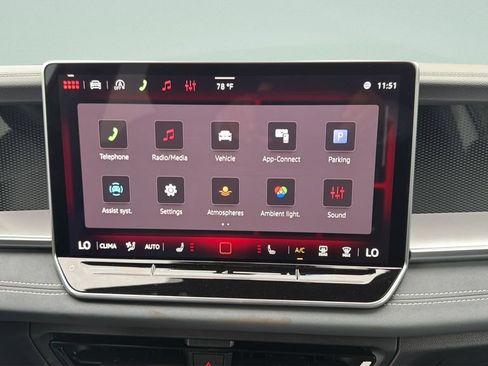 New 2026 Volkswagen Tiguan SE R-Line FWD image 16