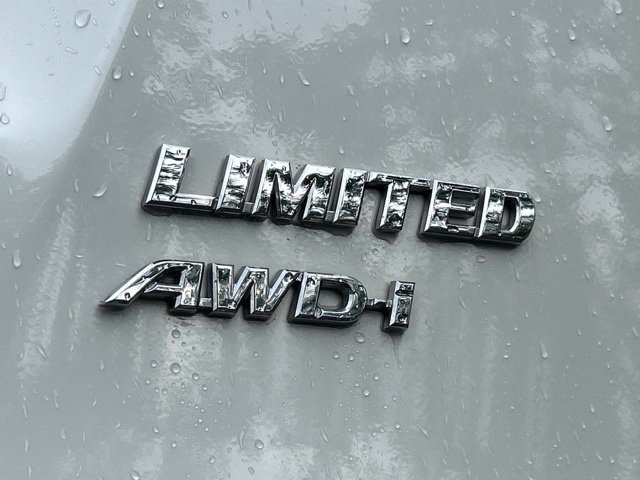 Used 2015 Toyota RAV4 Limited w/ Technology Package AWD/4WD image 12