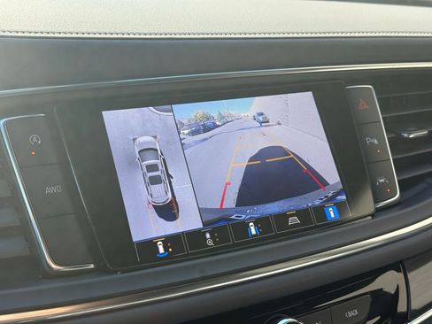 Used 2024 Buick Enclave Premium image 15