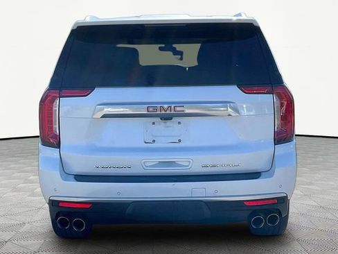 Used 2022 GMC Yukon Denali w/ Denali Premium Package image 6