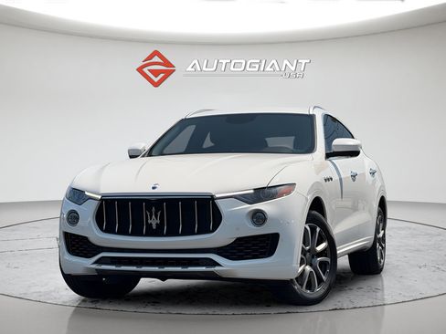 Used 2017 Maserati Levante S AWD/4WD image 2