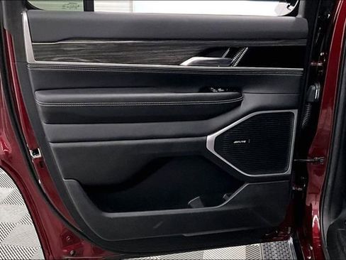 Used 2022 Jeep Wagoneer Series II image 22