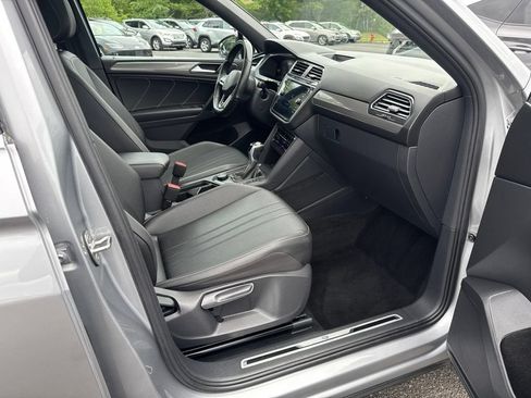 Used 2023 Volkswagen Tiguan SE R-Line AWD/4WD image 24