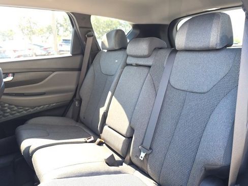 Used 2020 Hyundai Santa Fe SE image 6