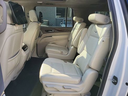 Certified 2023 Cadillac Escalade ESV Premium Luxury Platinum image 25