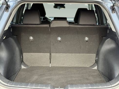 Used 2025 Toyota Corolla Cross LE image 28