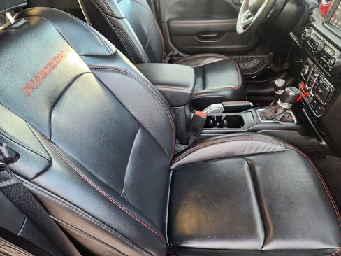 Used 2020 Jeep Gladiator Rubicon w/ Dual Top Group image 9