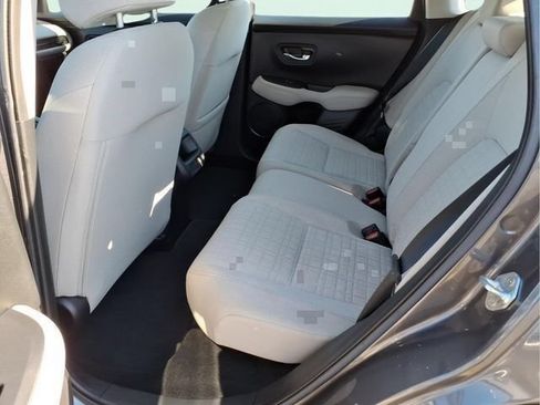 Used 2023 Honda HR-V LX image 12
