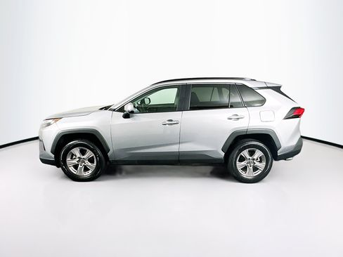 Used 2025 Toyota RAV4 XLE FWD image 4