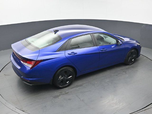 Used 2023 Hyundai Elantra SEL FWD image 35