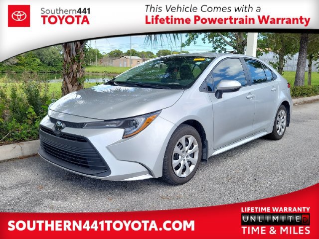 Used 2026 Toyota Corolla LE FWD image 1