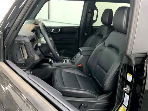 New 2025 Ford Bronco Outer Banks image 8