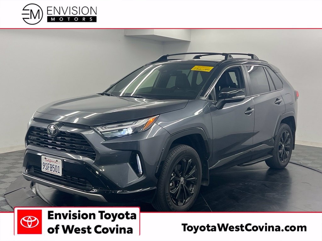 Used 2025 Toyota RAV4 XSE w/ Advanced Technology Package AWD/4WD image 1