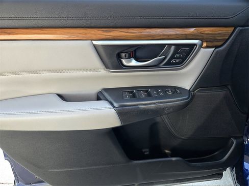 Used 2017 Honda CR-V Touring image 33