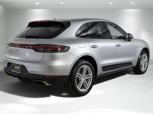 Used 2019 Porsche Macan w/ Premium Package AWD/4WD image 9