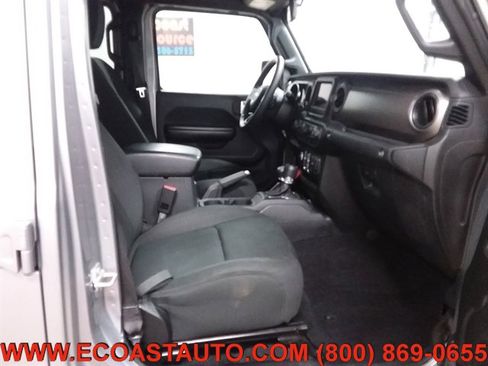 Used 2021 Jeep Gladiator Sport image 14
