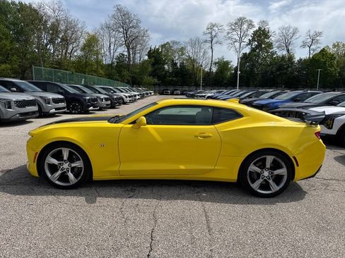 Used 2017 Chevrolet Camaro SS RWD image 4