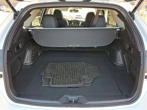 Used 2023 Subaru Outback Limited image 28